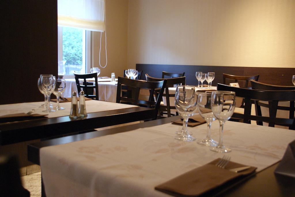 Charly'S Gare Hotel Senningerberg Екстериор снимка